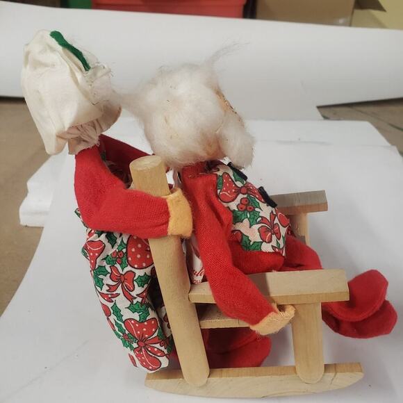 Christmas VTG 1963 Annalee Doll Mr. and Mrs. Claus in a Rocking Chair - Picture 5 of 9
